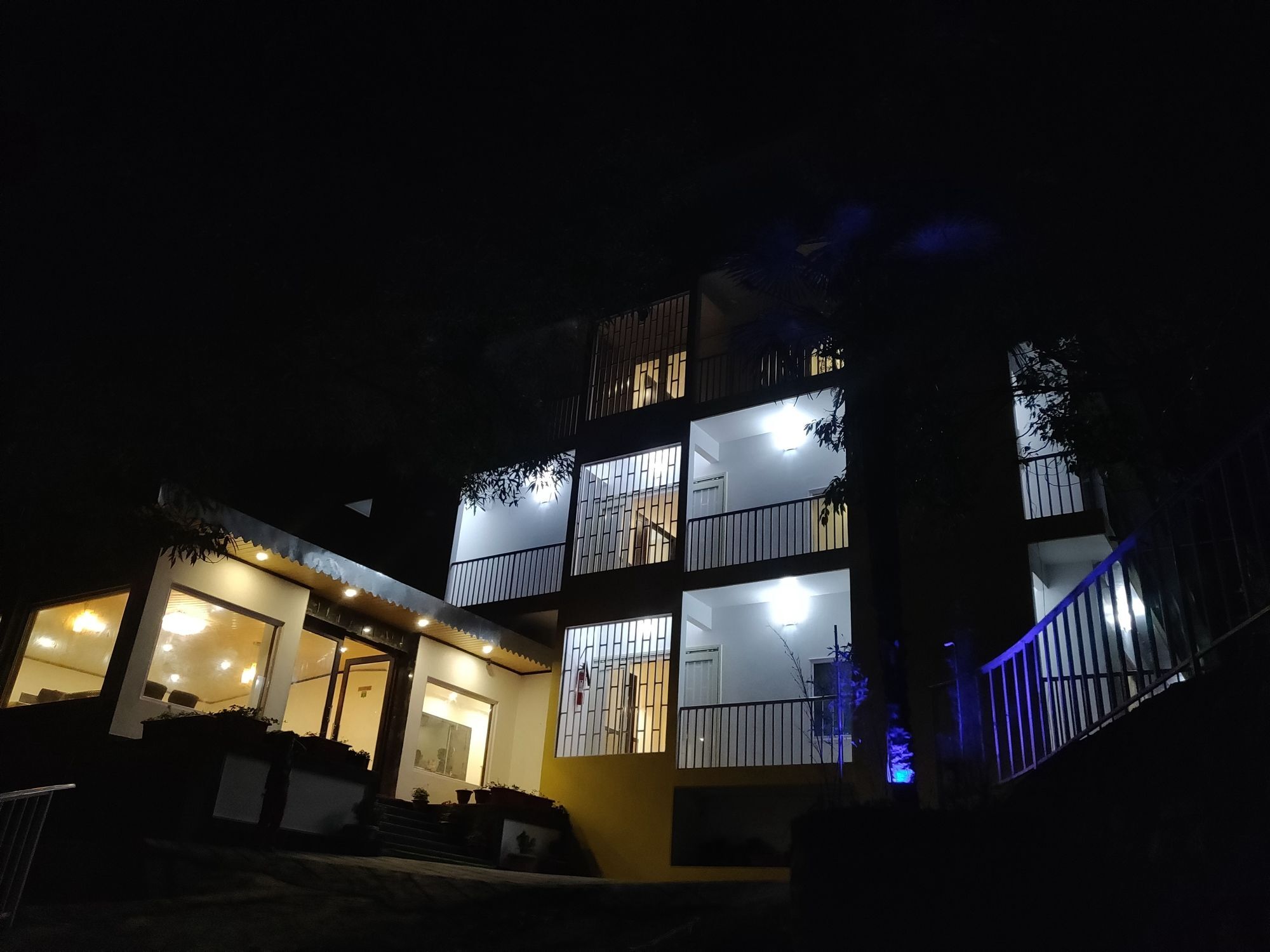 เดอะ เมาน์เท็น เควล Hotel มัสซูรี ภายนอก รูปภาพ